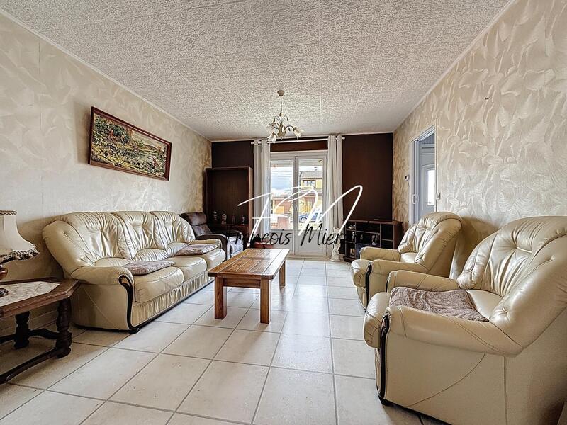 Maison - 83 m² - 5 pièces