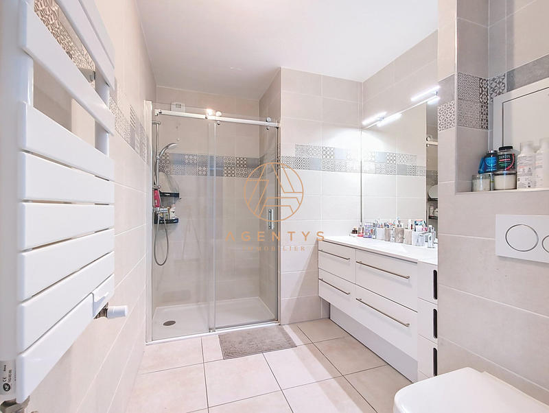 Appartement - 76 m² - 4 pièces