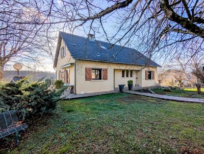 Maison - 135 m² - 6 pièces