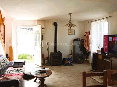 Maison de village - 80 m² - 4 pièces