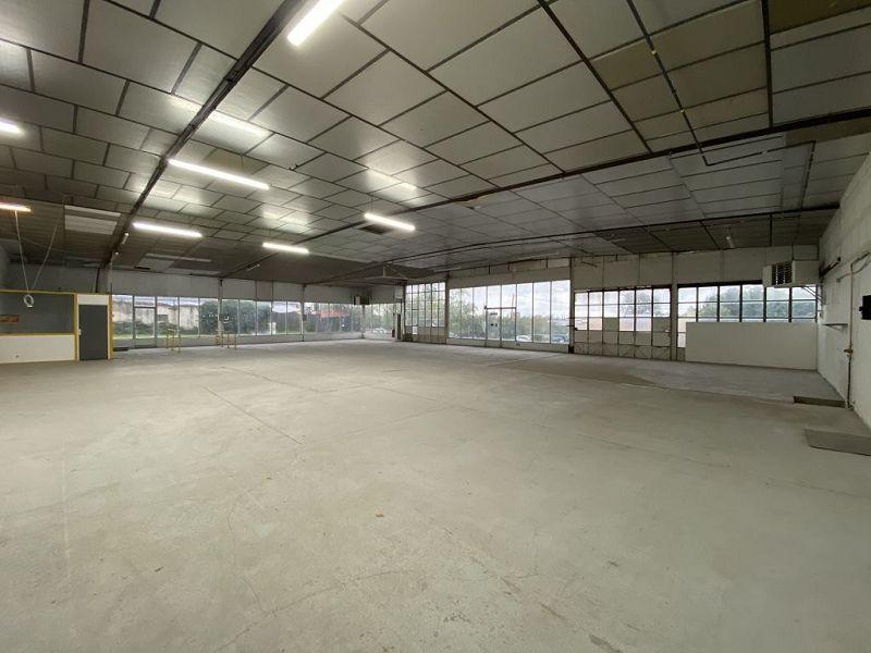 Local commercial - 1 000 m² - 2 pièces