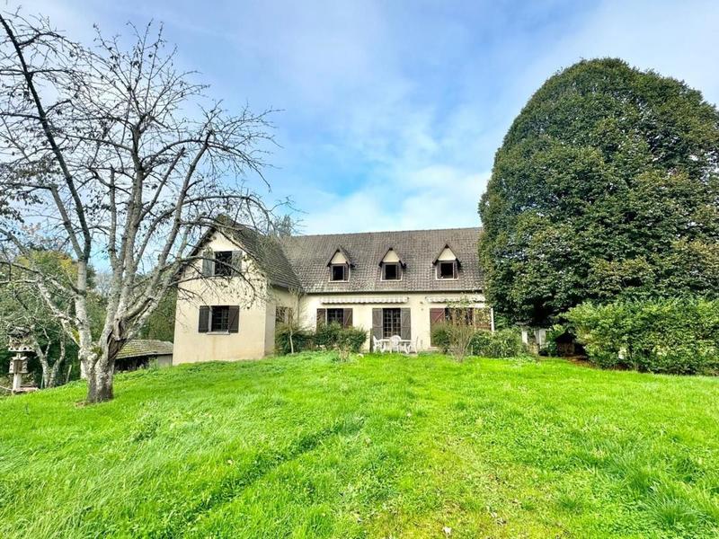 Maison - 217 m² - 7 pièces