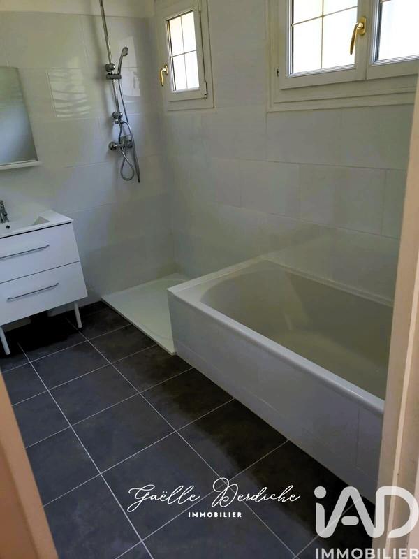 Maison - 210 m² - 6 pièces