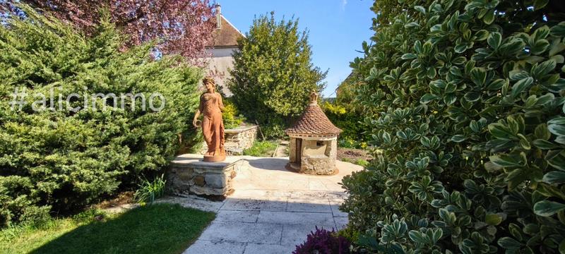 Maison - 182 m² - 7 pièces