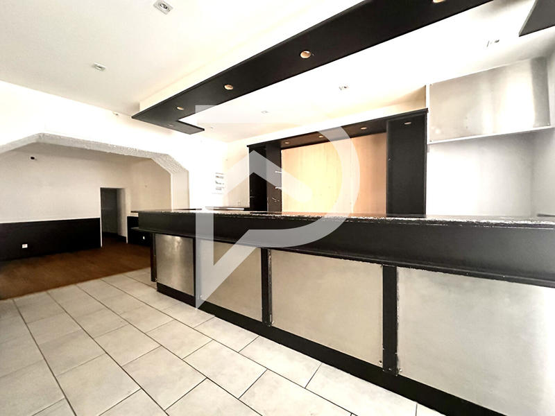 Immeuble - 5 pièces