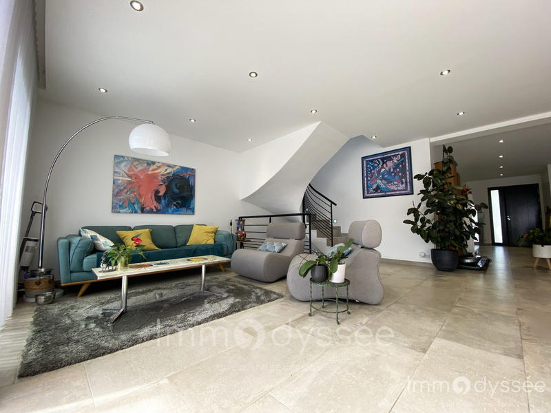 Maison - 191 m² - 6 pièces