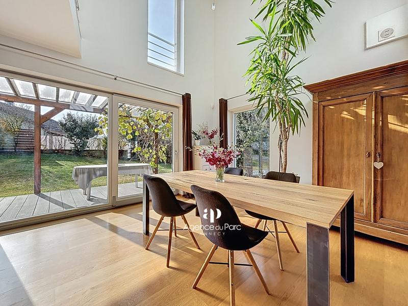 Maison - 165 m² - 6 pièces