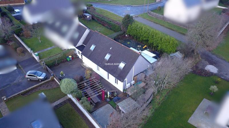 Maison - 176 m² - 8 pièces