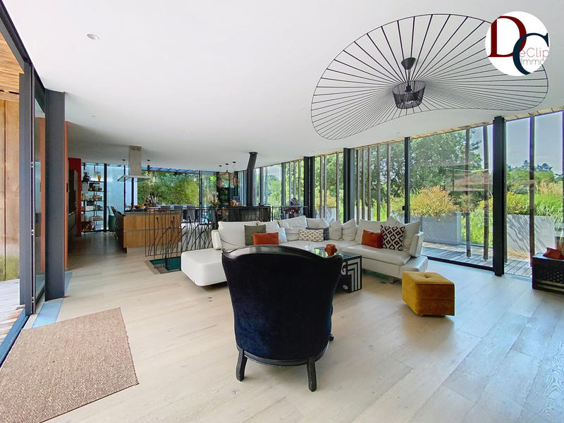 Maison - 500 m² - 12 pièces