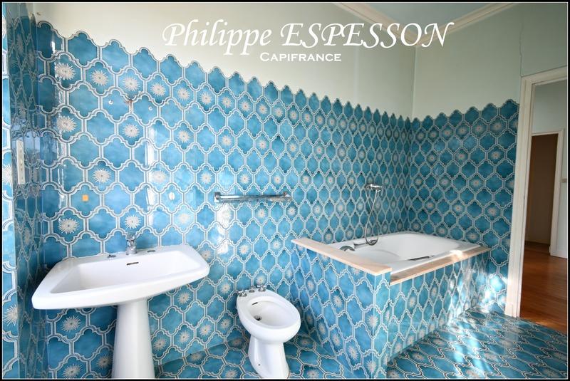 Maison - 356 m² - 15 pièces