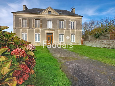 Maison - 202 m² - 11 pièces