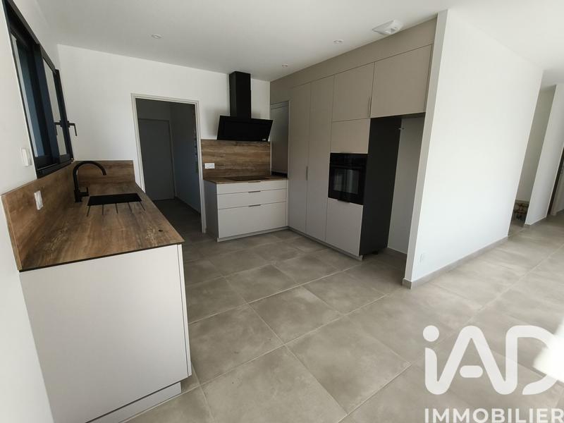 Maison - 97 m² - 5 pièces