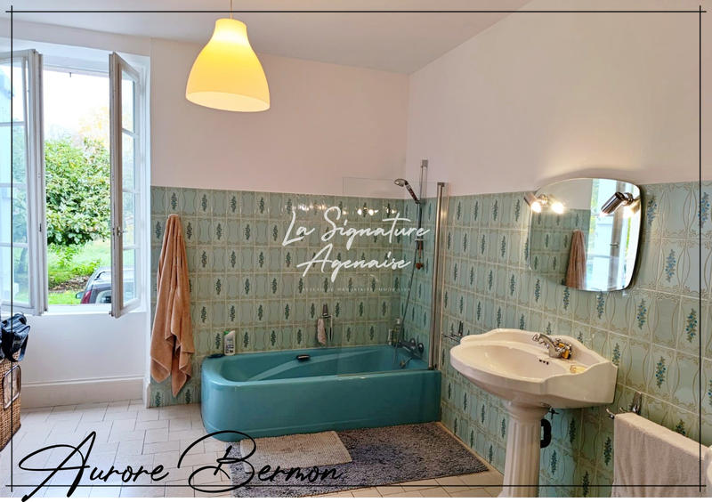 Propriété - 253 m² - 5 pièces