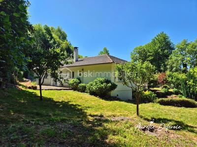 Maison traditionnelle - 135 m² - 5 pièces