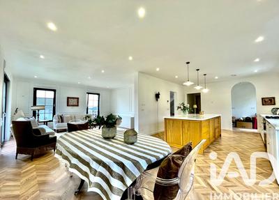 Maison - 145 m² - 5 pièces