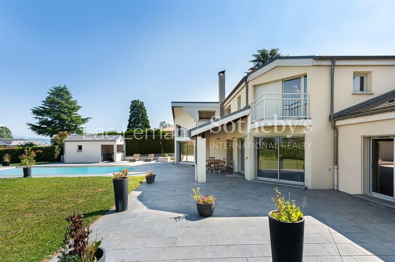 Maison d'architecte - 249 m² - 8 pièces