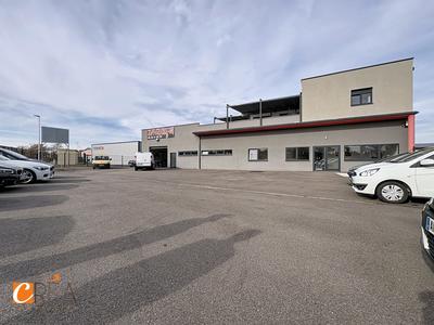 Local d'activités - 500 m²