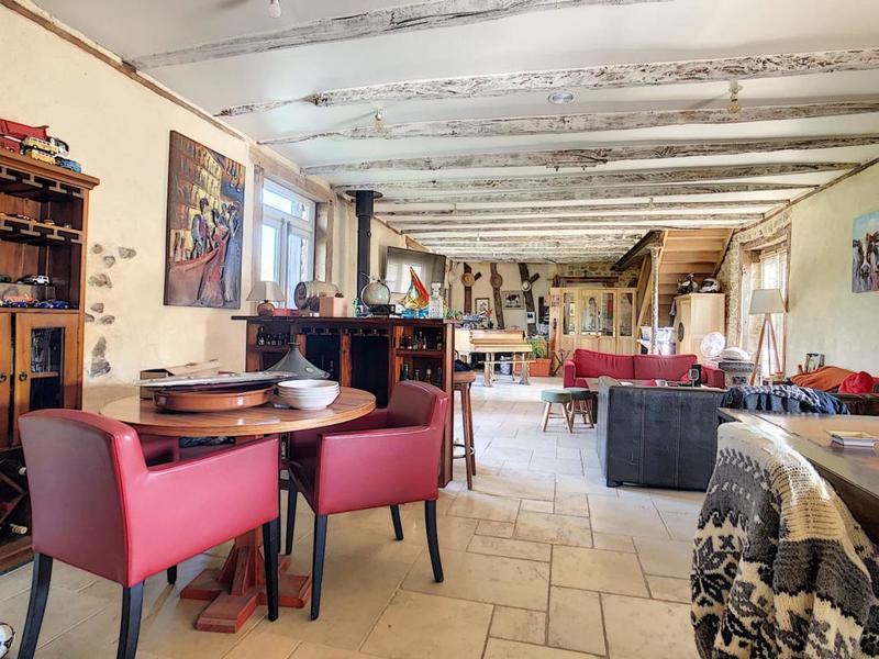 Maison - 296 m² - 15 pièces