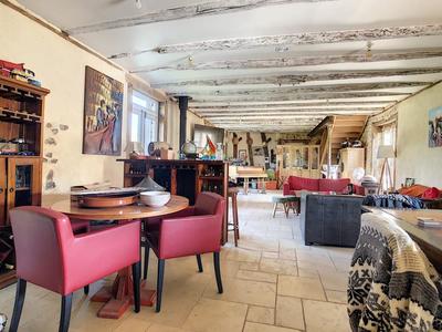 Maison - 296 m² - 15 pièces