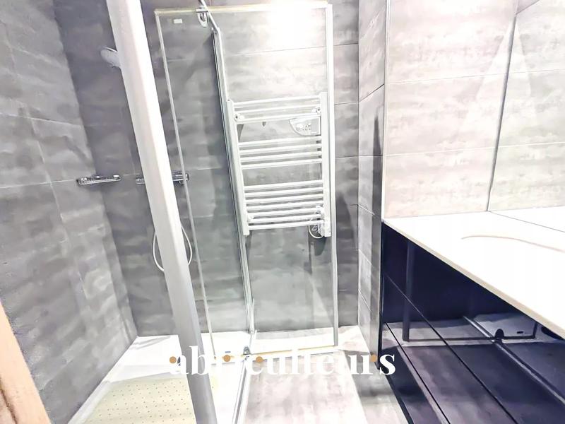 Appartement - 84 m² - 4 pièces