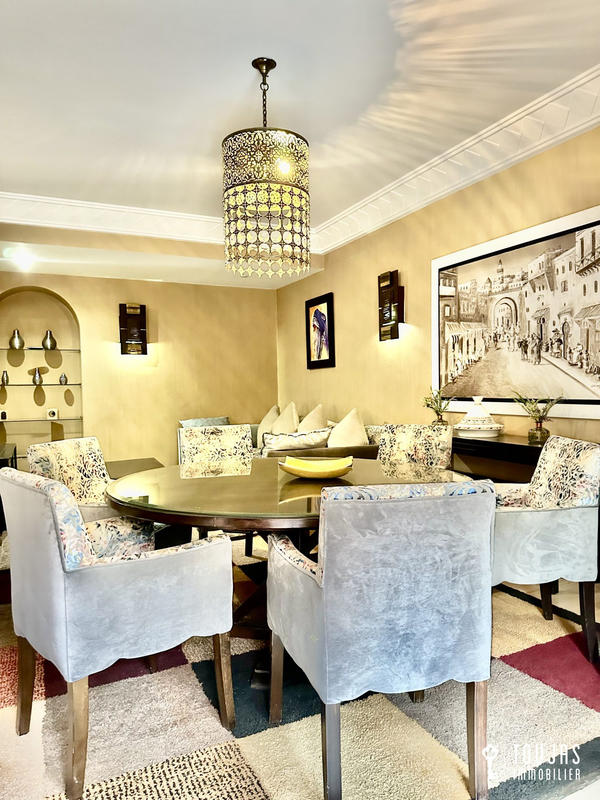 Appartement - 240 m² - 7 pièces