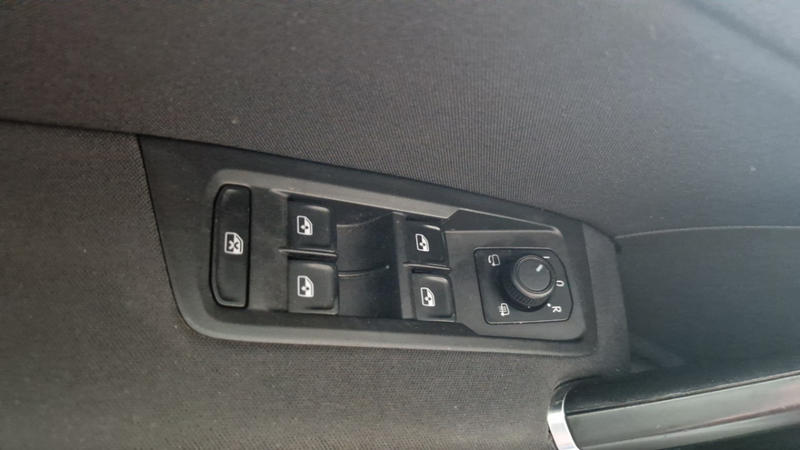 Volkswagen Touran Business 1.6 tdi 115 7pl confortline