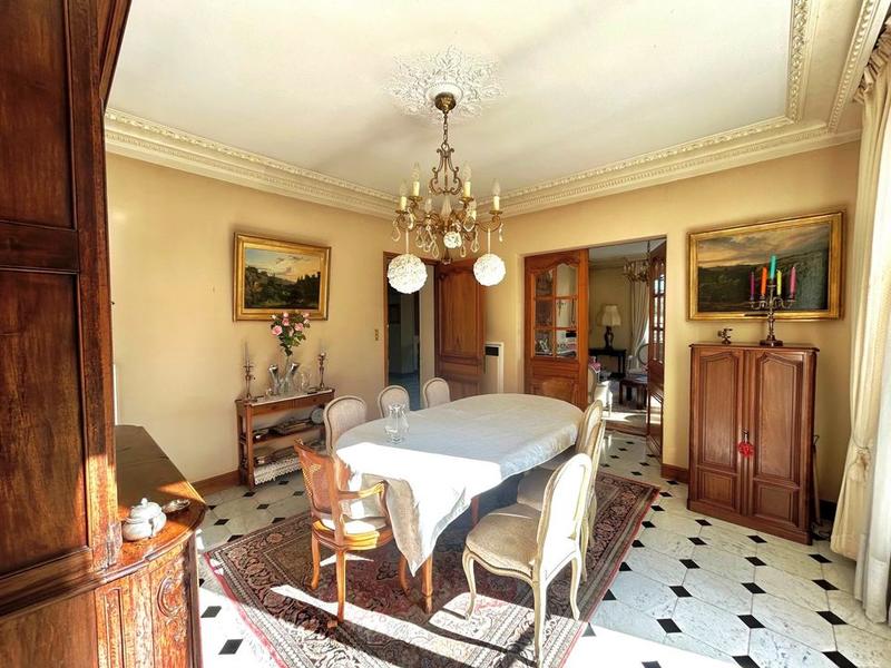 Villa - 194 m² - 6 pièces