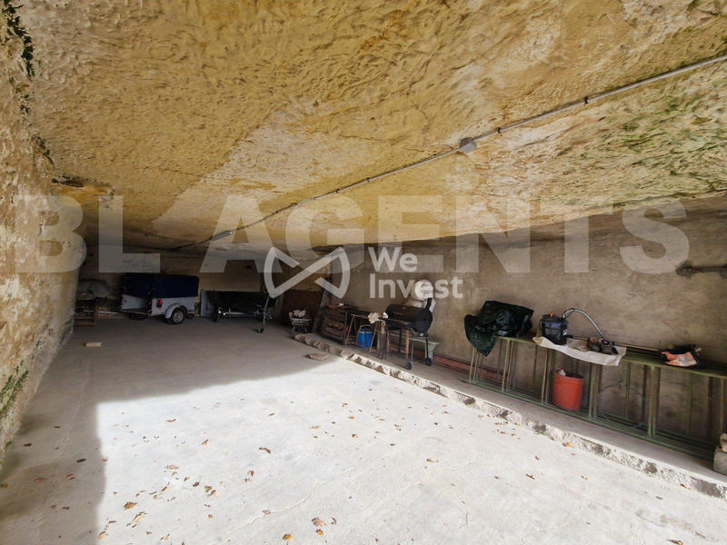 Maison - 220 m² - 8 pièces