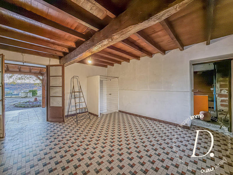 Maison - 230 m² - 7 pièces