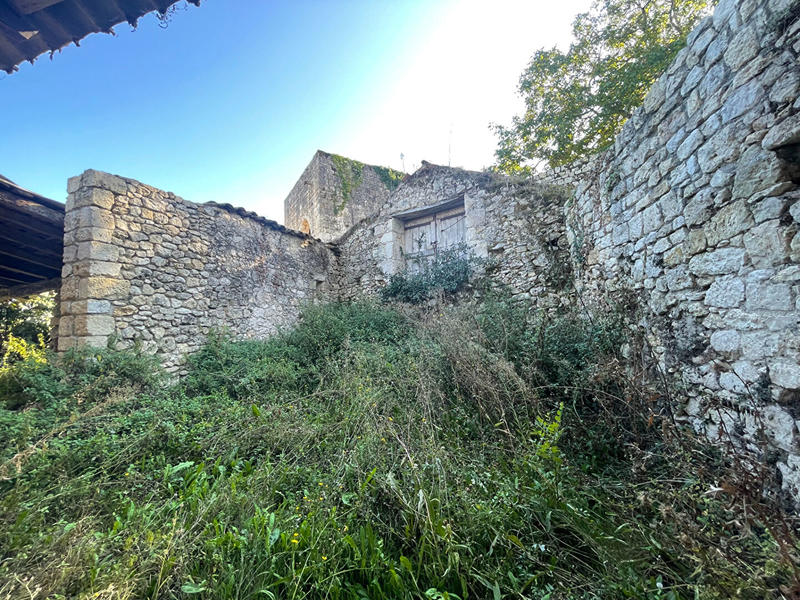 Maison - 129 m² - 1 pièce