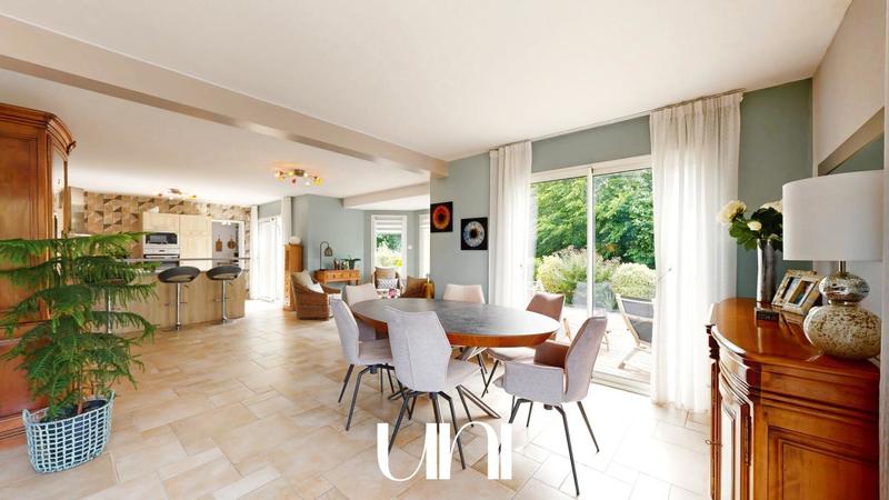 Maison - 190 m² - 5 pièces