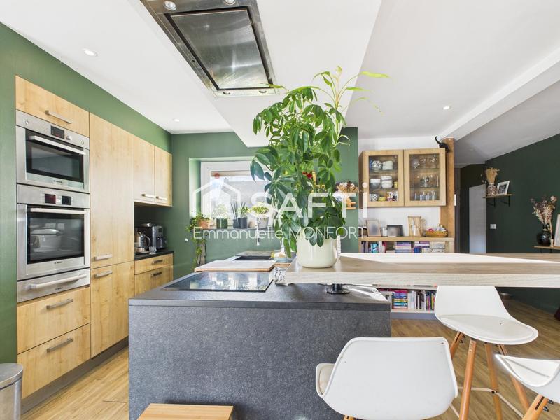 Maison - 166 m² - 6 pièces