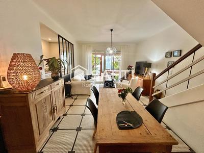 Maison - 98 m² - 4 pièces