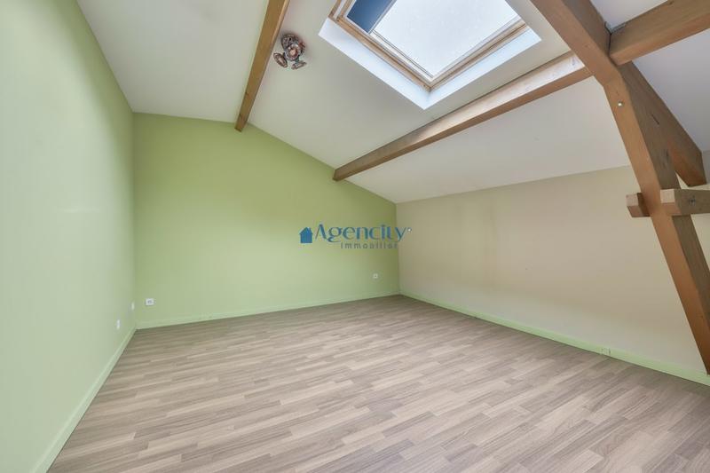 Maison - 178 m² - 8 pièces