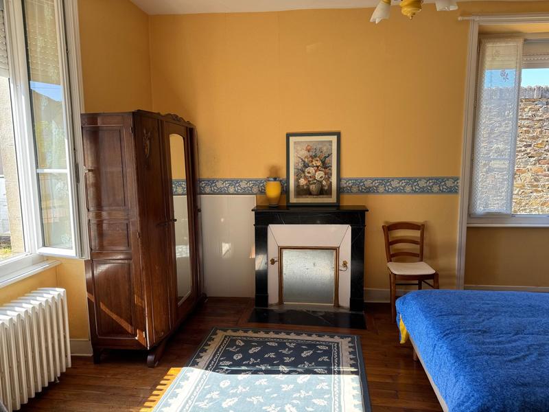 Maison - 203 m² - 9 pièces