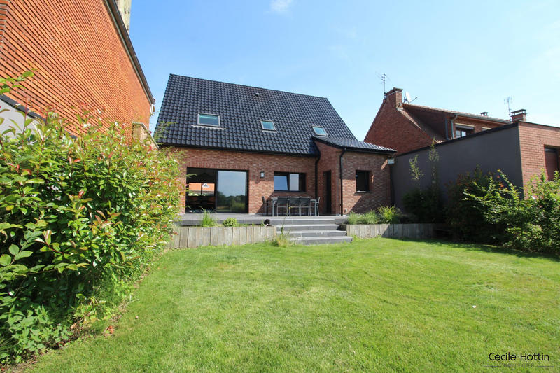 Maison - 136 m² - 4 pièces