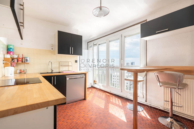 Appartement - 93 m² - 3 pièces