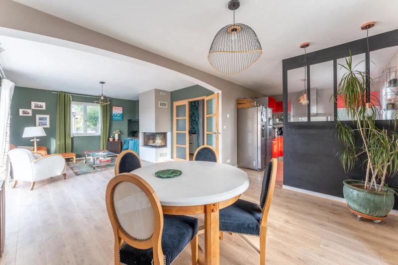 Maison - 166 m² - 7 pièces