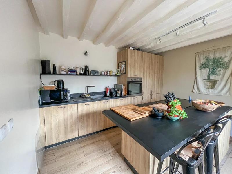 Demeure - 260 m² - 8 pièces