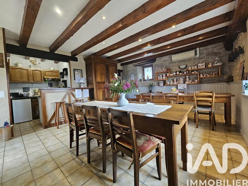 Maison - 372 m² - 14 pièces