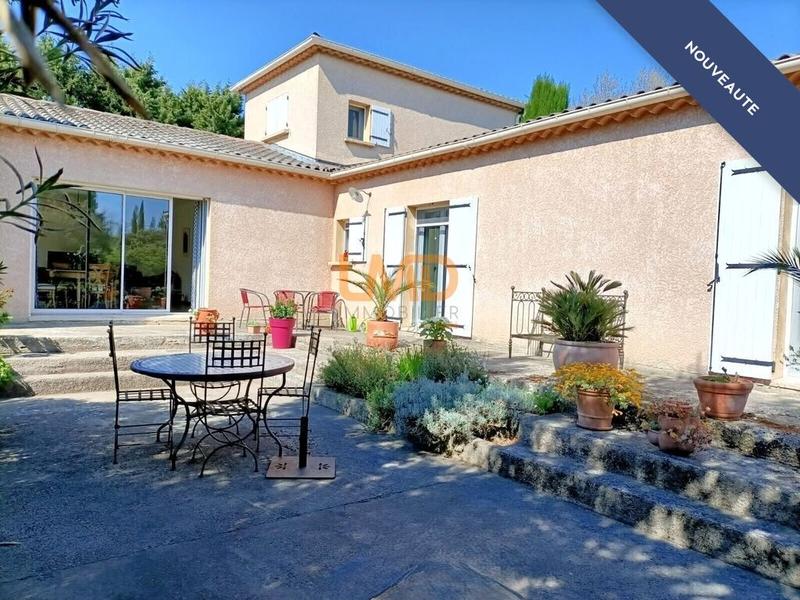 Propriété - 165 m² - 6 pièces