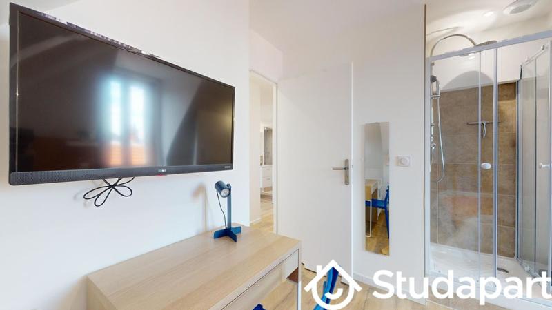 Chambre - 11 m² - 1 pièce