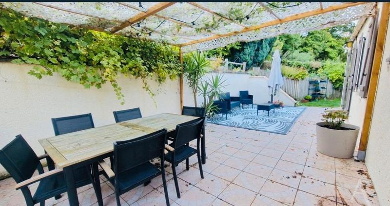 Maison - 104 m² - 7 pièces