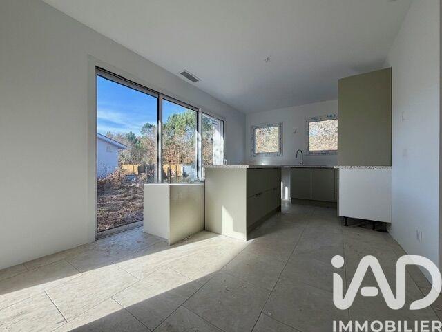 Maison - 116 m² - 4 pièces