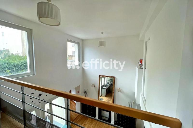 Maison - 167 m² - 8 pièces