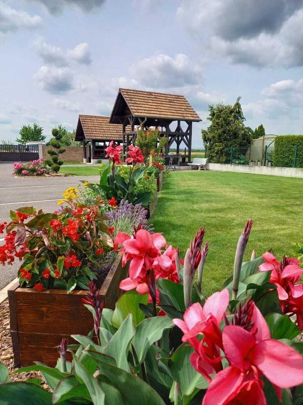 Corps de ferme - 320 m² - 14 pièces