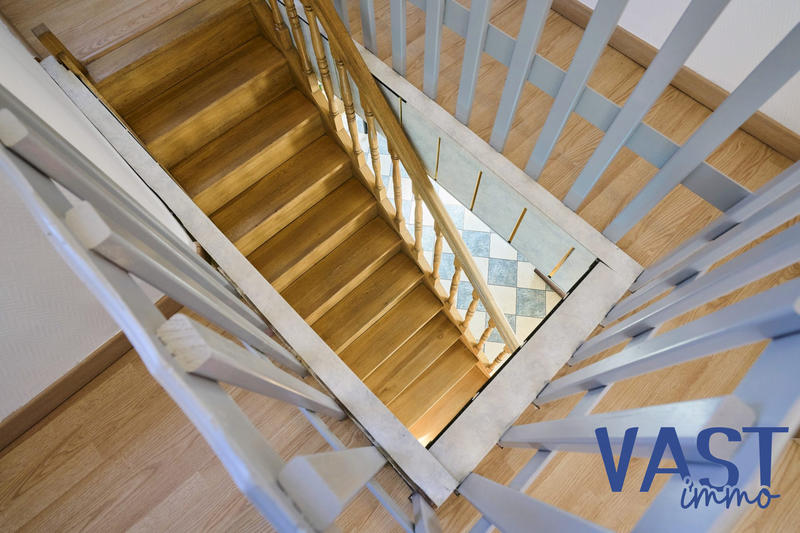 Maison - 185 m² - 8 pièces