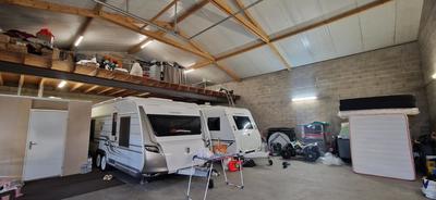 Maison - 168 m² - 1 pièce