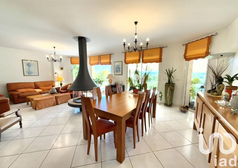 Maison de maîtres - 250 m² - 9 pièces