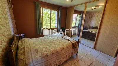 Maison - 274 m² - 10 pièces